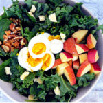 Recipe for Kale salad with apple and cheddar