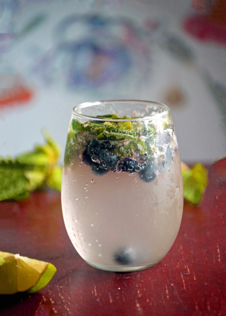 blueberry mojito drink